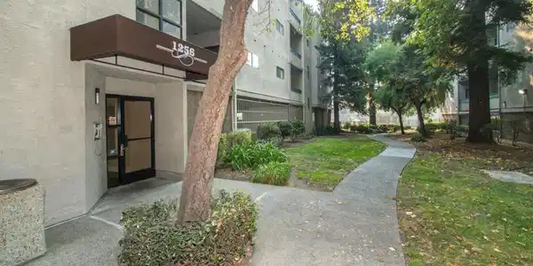 1256 Stanhope Lane