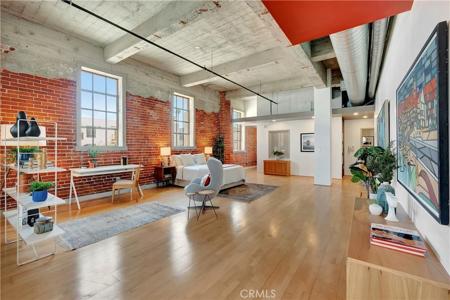 207 E Broadway