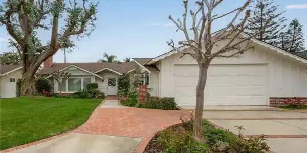 2692 Salmon Drive