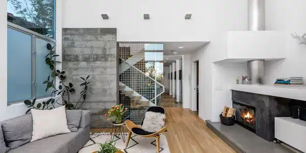 552 Grand Boulevard
