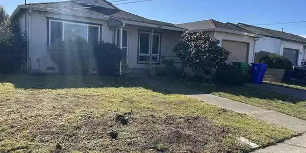 1086 1086 Mersey Ave
