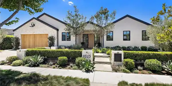 1615 Lincoln Lane