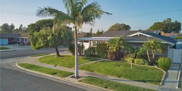 6091 DUNDEE Drive