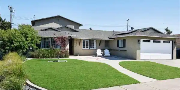 5652 Amador Avenue