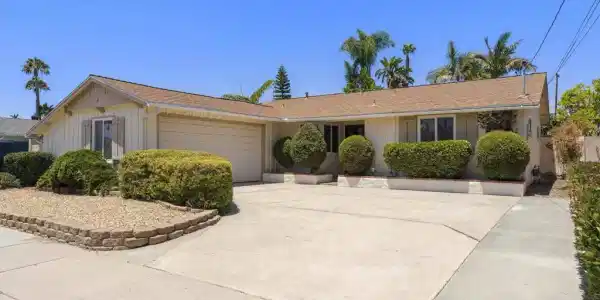 4872 MOUNT ALMAGOSA DR