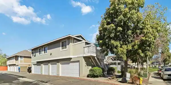 850 Cypress Point Way