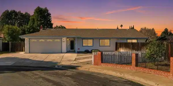 3142 Van Buren Pl
