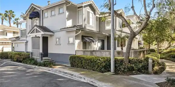 98 Carlsbad Lane