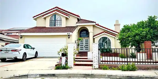 10452 Circulo De Juarez