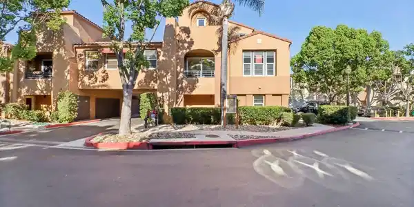 2801 Escala Cir