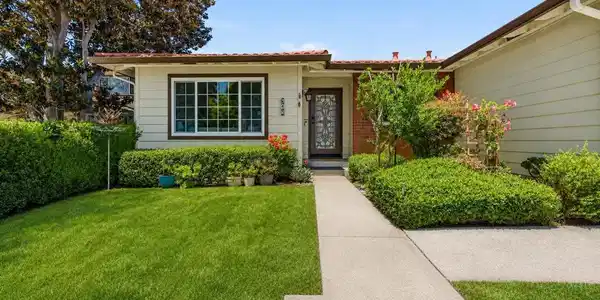 613 Chardonnay Dr