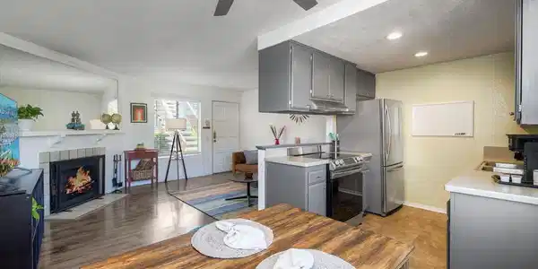 4425 Louisiana