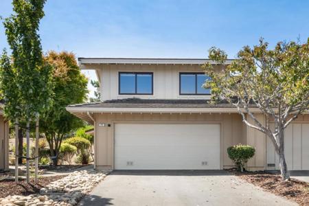 15 Calypso Ln