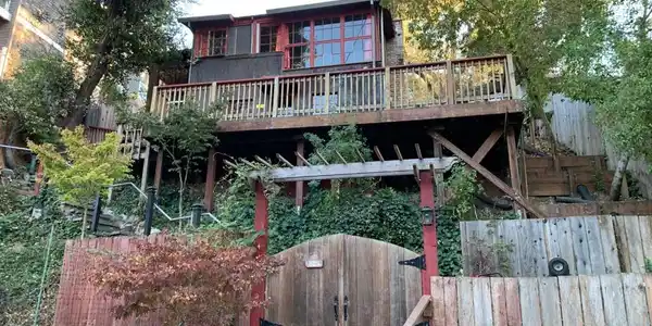 535 Lake Boulevard