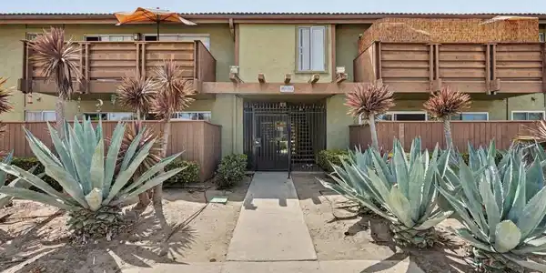 615 Fredricks Avenue