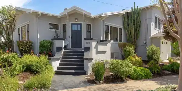 1200 El Centro Ave