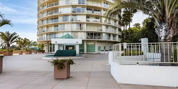 700 E Ocean