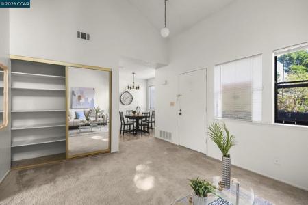 833 Camelback Pl