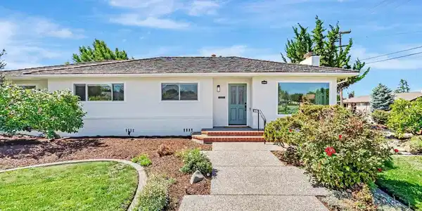 37847 Alta Dr
