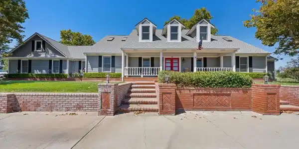 51 Cunha Ct