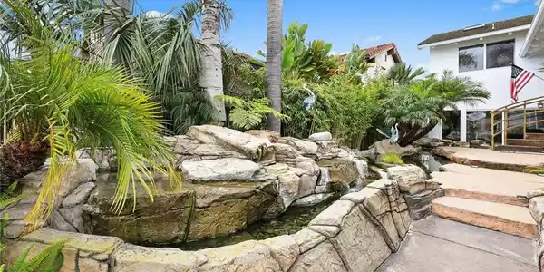 16449 Ladona Circle