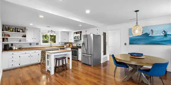 2805 Via Montecito