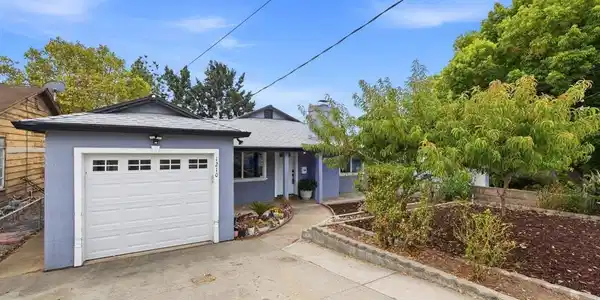 1210 Highland Blvd