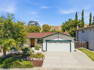 40550 Encanto Way