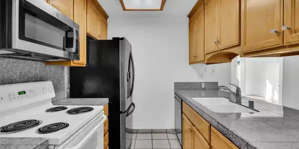 2607 Ithaca Ct.