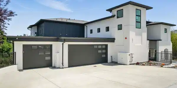 13462 Campus drive