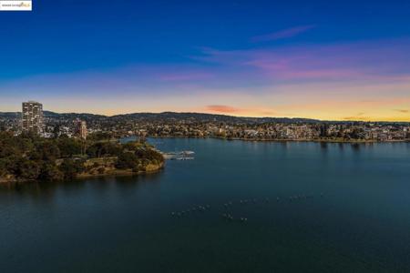 1 Lakeside Dr