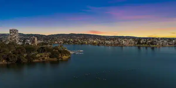 1 Lakeside Dr