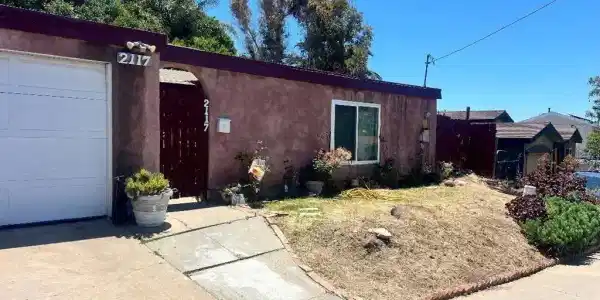 2117 Finch