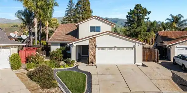 48830 Big Horn Ct