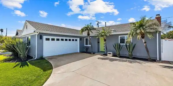 17401 Jefferson Lane