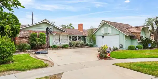 2782 Woodstock Road