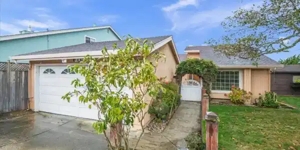 1350 N Cabrillo Highway
