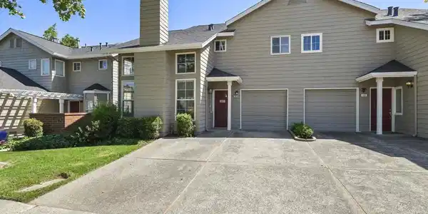 109 Fig Tree Lane