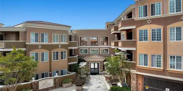 2750 Artesia