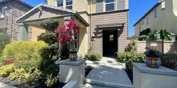 6190 Valerian Vista