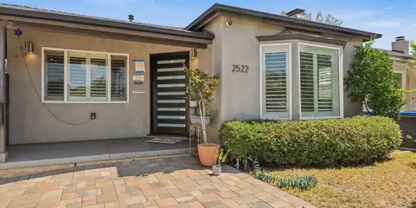 2522 S Bundy Drive