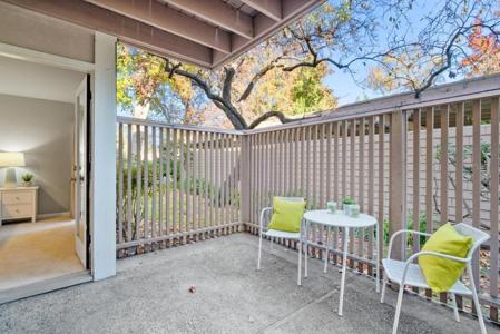 280 Easy Street