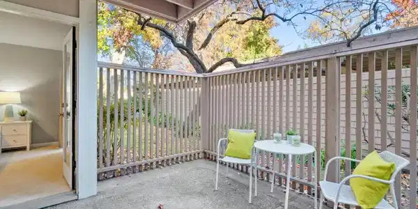 280 Easy Street