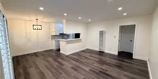 1522 S Centinela