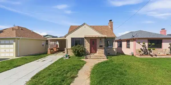 709 W Orange Avenue