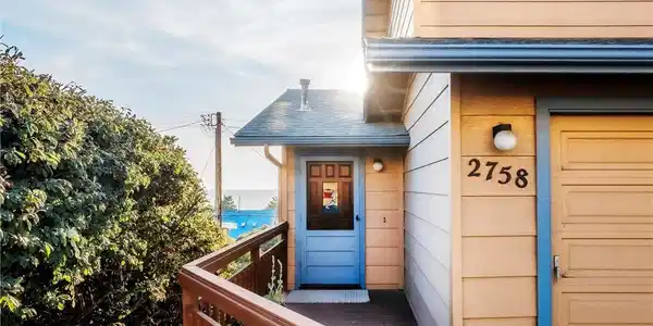2758 Santa Barbara