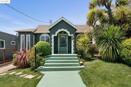 338 Berkeley Park Blvd
