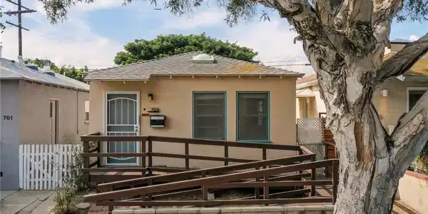 703 Ozone Street