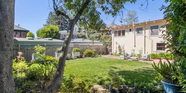 2825 PIEDMONT AVENUE