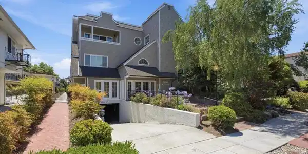 1233 Bellevue Avenue